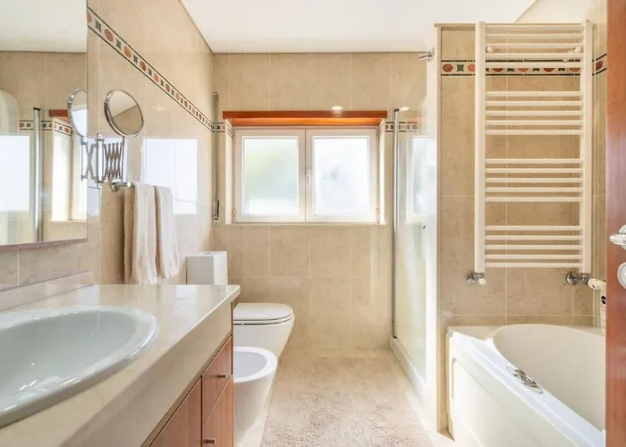 River Zen House بيت للعطل *