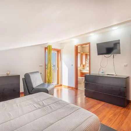 River Zen House Эшпозенди